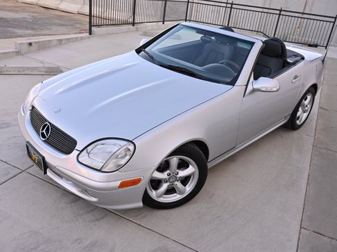 Used 2002 Mercedes-Benz SLK 320 image 16