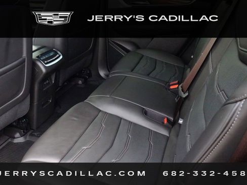 Certified 2025 Cadillac XT6 Premium Luxury w/ Platinum Package image 21