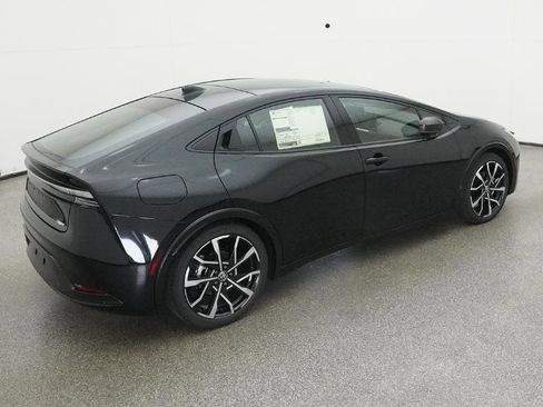 New 2026 Toyota Prius Plug-In Hybrid FWD image 12