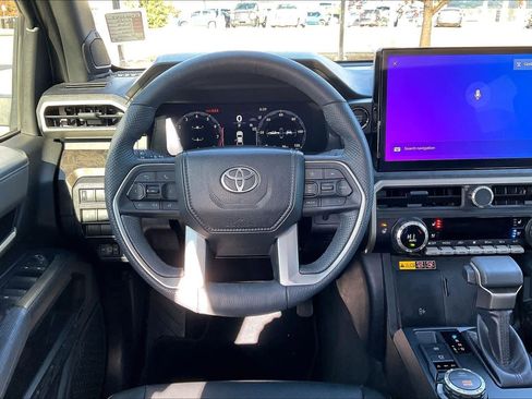 Used 2024 Toyota Tacoma Limited w/ Limited Package (LT) image 5