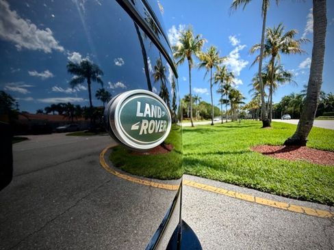 Used 2019 Land Rover Range Rover Supercharged image 6