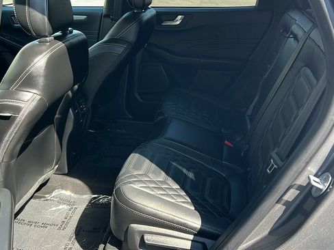 Certified 2023 Ford Escape Platinum w/ Premium Technology Package image 13