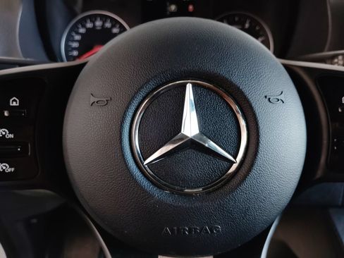 Used 2023 Mercedes-Benz Sprinter 3500 image 22