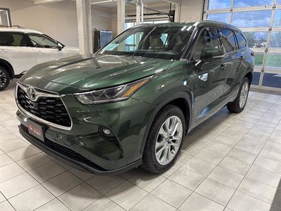 Used 2023 Toyota Highlander Limited
