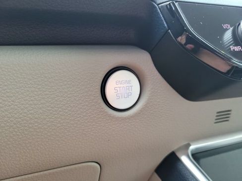 New 2026 Kia Carnival EX FWD image 28
