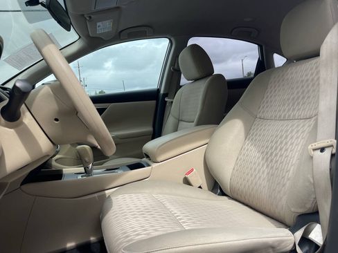 Used 2016 Nissan Altima 2.5 S w/ Power Driver Seat Package FWD image 10