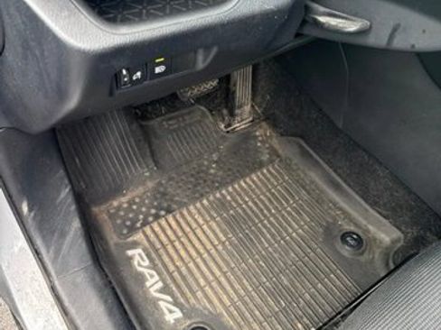 Used 2020 Toyota RAV4 LE w/ All Weather Liner Package AWD/4WD image 16