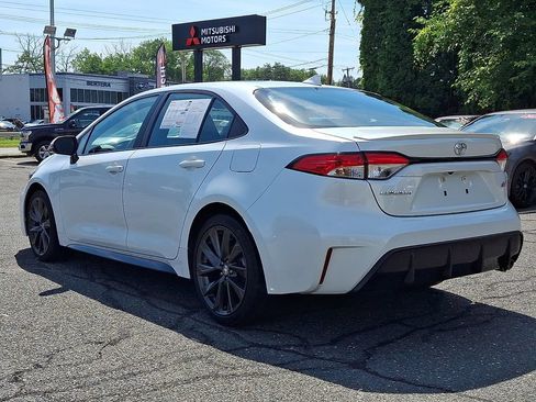 Used 2024 Toyota Corolla SE FWD image 4