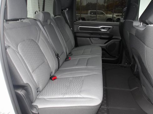 New 2026 RAM 1500 4x4 Crew Cab image 18