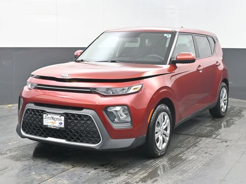 Used 2021 Kia Soul LX image 3