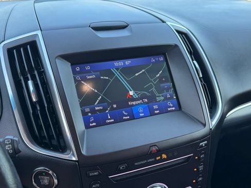 Used 2019 Ford Edge Titanium w/ Equipment Group 301A AWD/4WD image 26