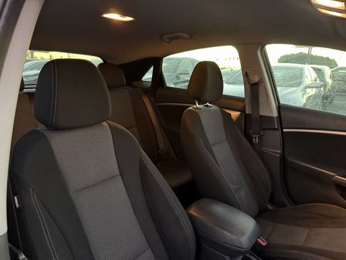 Used 2013 Hyundai Elantra GT image 23