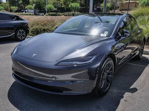 Used 2025 Tesla Model 3 Long Range RWD image 6