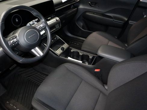 Certified 2025 Hyundai Kona SEL AWD/4WD image 26