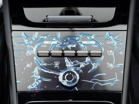 Used 2025 Porsche Cayenne image 20