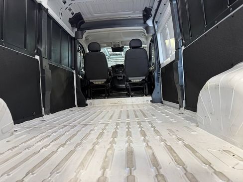 Used 2026 RAM ProMaster 2500 w/ Convenience Group FWD image 24