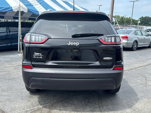 Used 2020 Jeep Cherokee Latitude Plus w/ Cold Weather Group AWD/4WD image 4