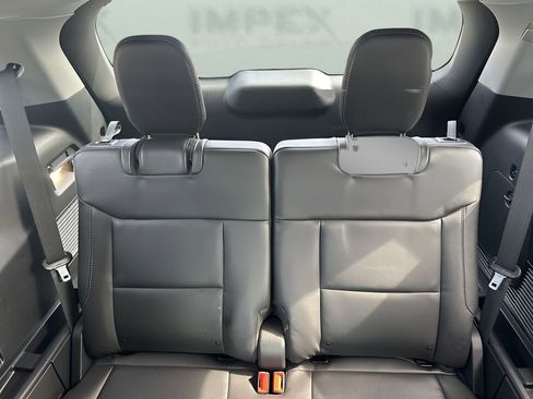 Used 2022 Ford Explorer XLT w/ Equipment Group 202A image 12