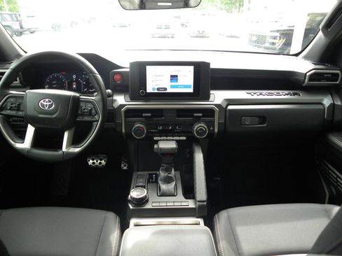 Used 2024 Toyota Tacoma 4x4 Double Cab image 16