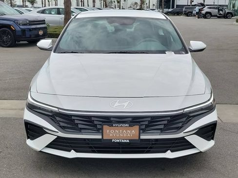 New 2026 Hyundai Elantra Hybrid FWD image 31