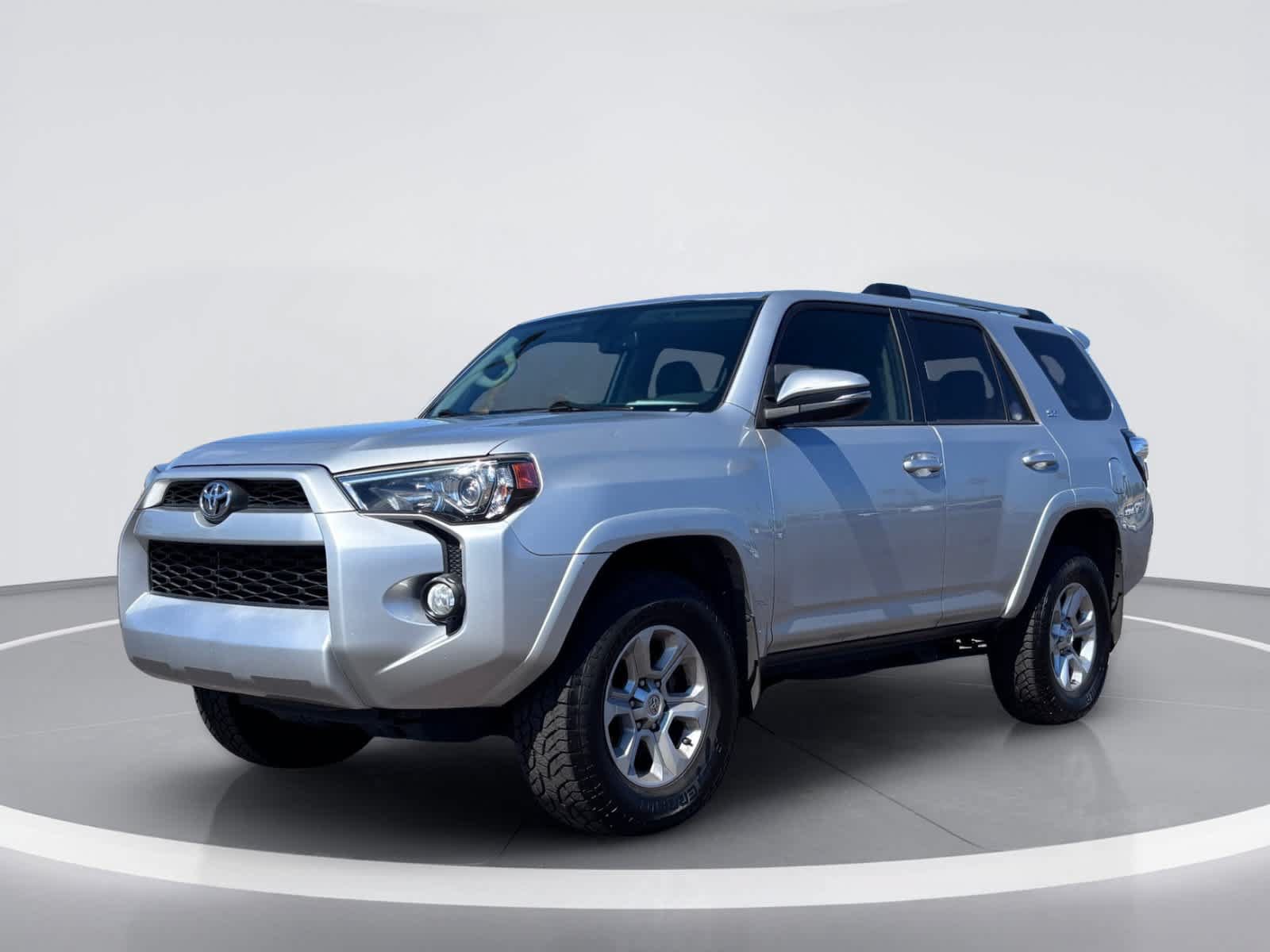 Used 2019 Toyota 4Runner SR5 Premium AWD/4WD image 2