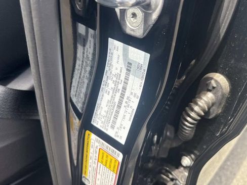 Used 2025 Ford Ranger XLT w/ Equipment Group 301A High AWD/4WD image 17