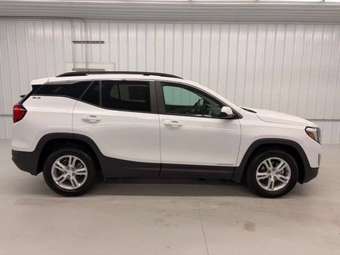 Used 2021 GMC Terrain SLE w/ Driver Convenience Package FWD image 6