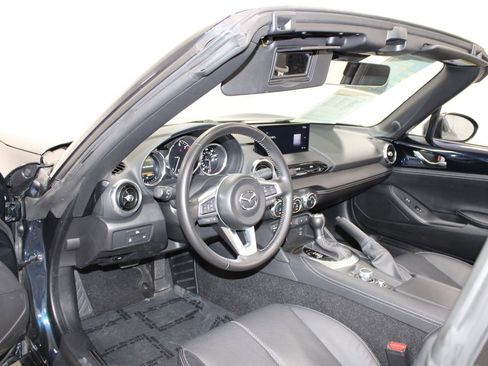 Used 2025 MAZDA MX-5 Miata RF Grand Touring RWD image 21