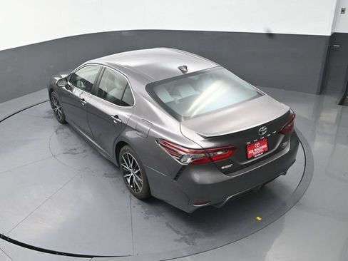 Used 2024 Toyota Camry SE FWD image 16