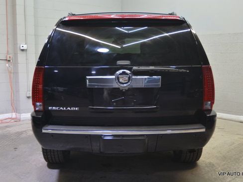 Used 2007 Cadillac Escalade AWD w/ Climate Package image 40