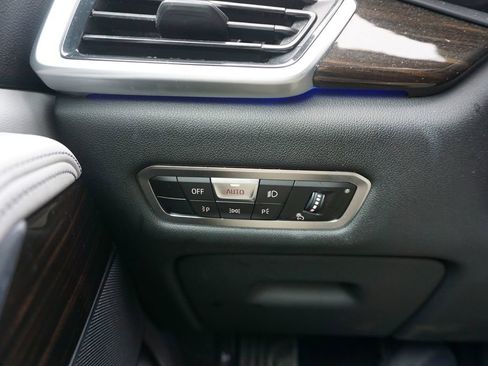 Used 2023 BMW X5 xDrive40i w/ Luxury Seating Package image 5