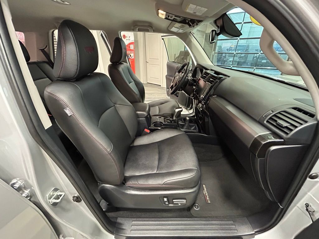 Used 2024 Toyota 4Runner TRD Off-Road Premium AWD/4WD image 41