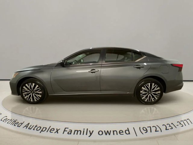 Used 2026 Nissan Altima 2.5 SV AWD/4WD image 2