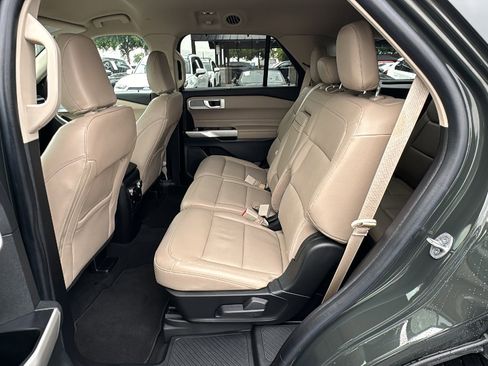 Used 2022 Ford Explorer Limited w/ Hybrid Equipment Group 310A AWD/4WD image 18