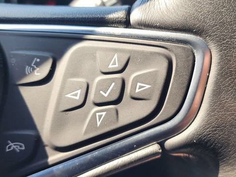 Used 2018 Chevrolet Malibu LT w/ Leather Package FWD image 28