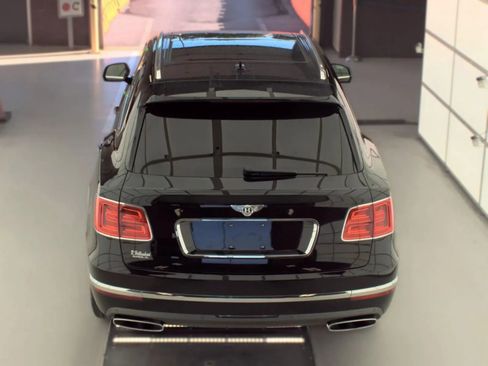 Used 2018 Bentley Bentayga AWD/4WD image 5