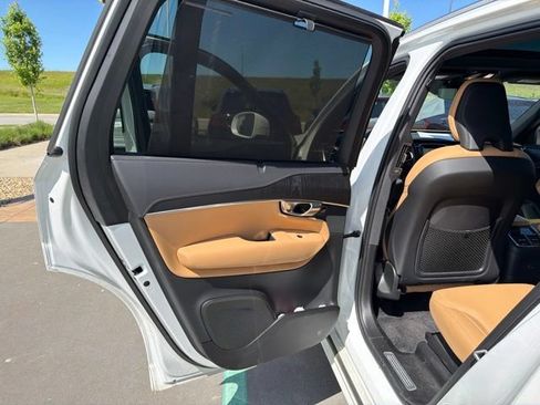 Used 2024 Volvo XC90 T8 Ultimate w/ Protection Package Premier AWD/4WD image 15