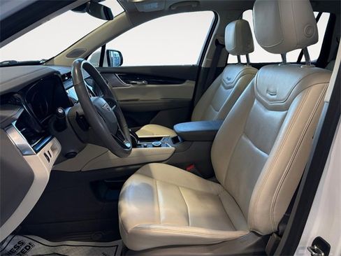 Certified 2023 Cadillac XT6 Premium Luxury w/ LPO, Floor Liner Package image 7