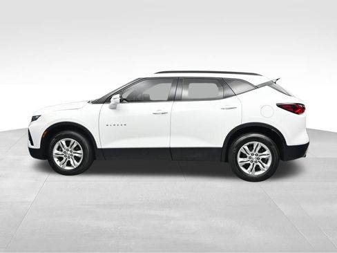 Used 2021 Chevrolet Blazer LT FWD image 2