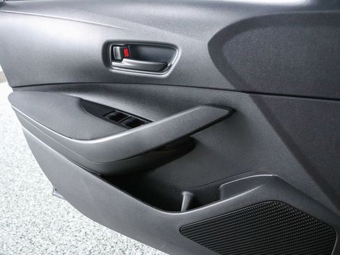 Used 2022 Toyota Corolla LE w/ Carpet Mat Package (TMS) FWD image 21