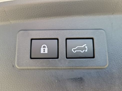 Used 2025 Subaru Outback Limited AWD/4WD image 9