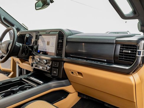 Used 2026 Ford F250 Lariat w/ Lariat Ultimate Package image 19