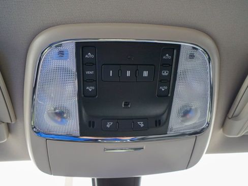 Used 2023 Chrysler 300 Touring L w/ Popular Equipment Group image 29