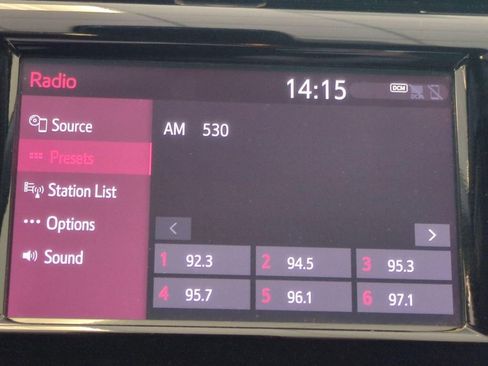 Used 2019 Toyota Camry FWD image 17