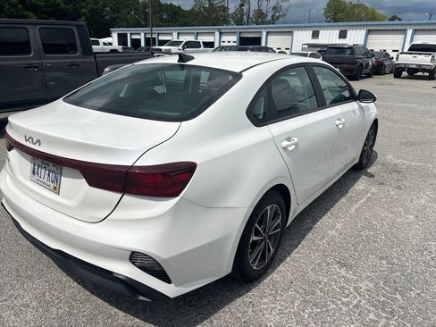 Used 2023 Kia Forte Sedan FWD image 12