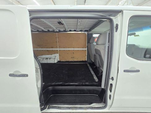Used 2017 Nissan NV 2500 SV w/ Technology Package RWD image 14