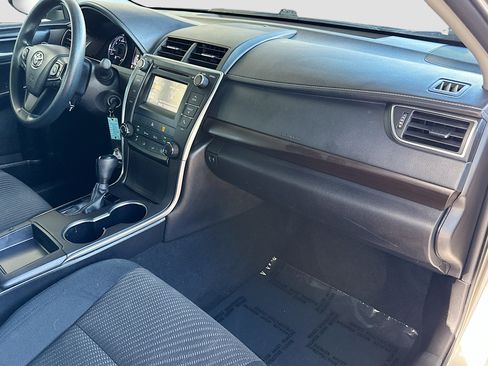 Used 2016 Toyota Camry LE image 26