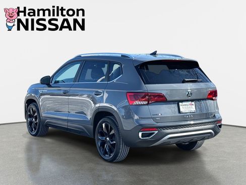 Used 2022 Volkswagen Taos SE image 4