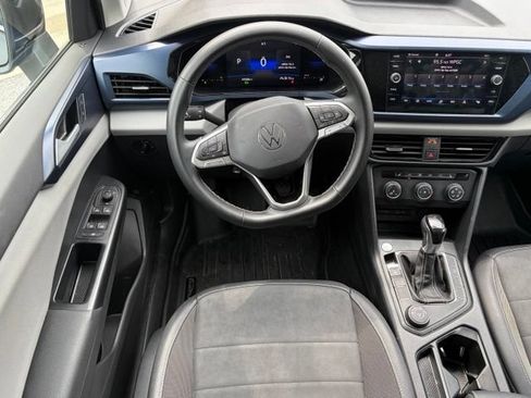 Used 2022 Volkswagen Taos SE FWD image 37