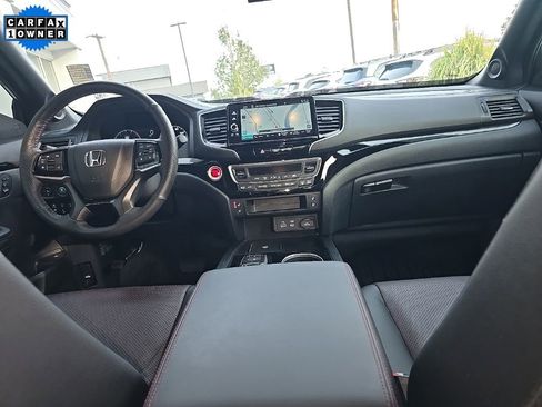 Used 2025 Honda Ridgeline Black Edition image 16